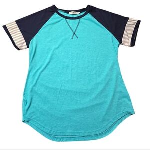 Adibosy Aqua and Navy Raglan Sleeve Top With Curved Hem Size XL